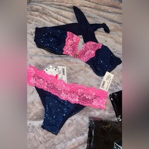 Somebody’s heartbreak lace Beach Bunny bikini. New with tags.